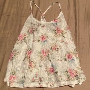 I am selling a shirt it has flowers in it